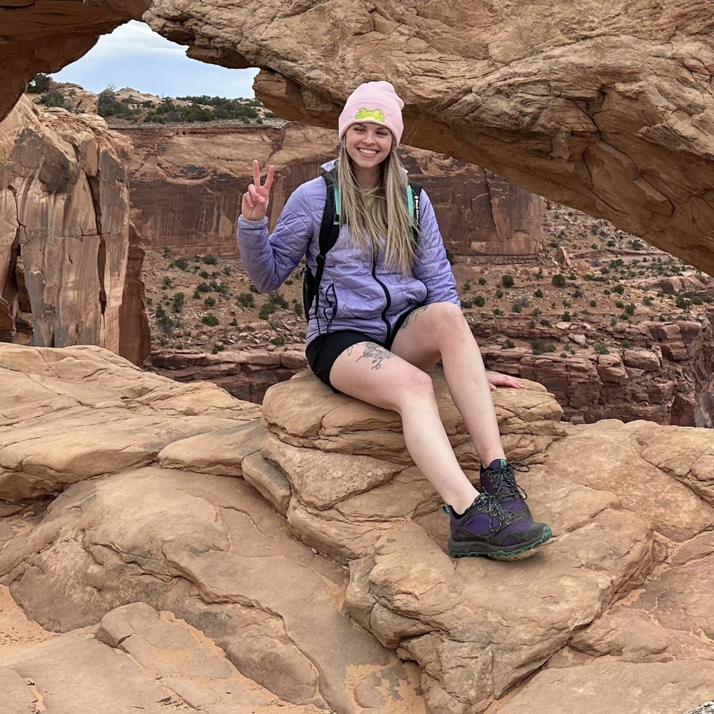 Hey I’m Keely! Thanks for checking out my items!